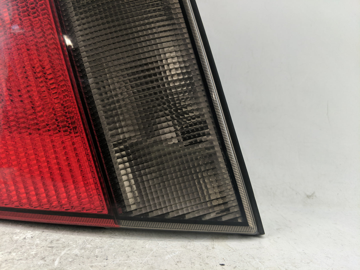 1999-2001 Saab 9-5 Tail Light Assembly Passenger Right OEM Fits Fits 1999 2000 2001 OEM Used Auto Parts - Oemusedautoparts1.