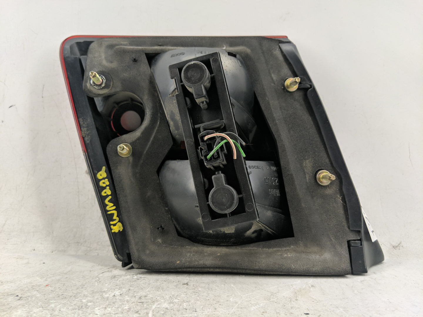 1999-2001 Saab 9-5 Tail Light Assembly Passenger Right OEM Fits Fits 1999 2000 2001 OEM Used Auto Parts - Oemusedautoparts1.