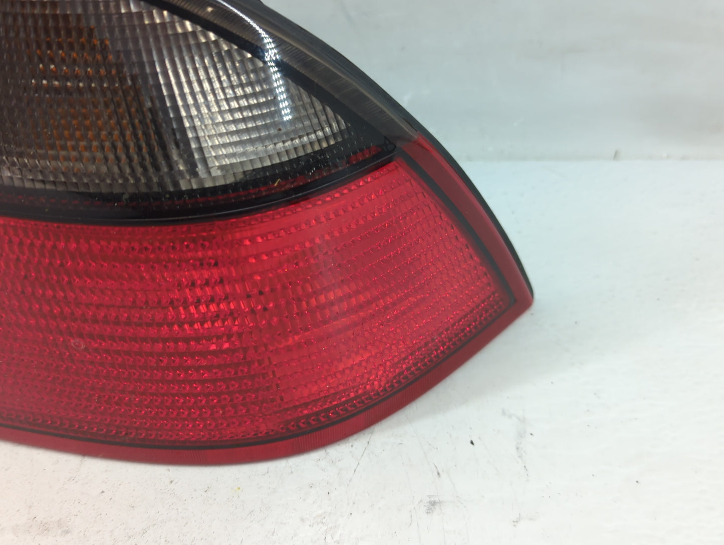2001 Saab 95 Tail Light Assembly Passenger Right OEM Fits OEM Used Auto Parts - Oemusedautoparts1.com