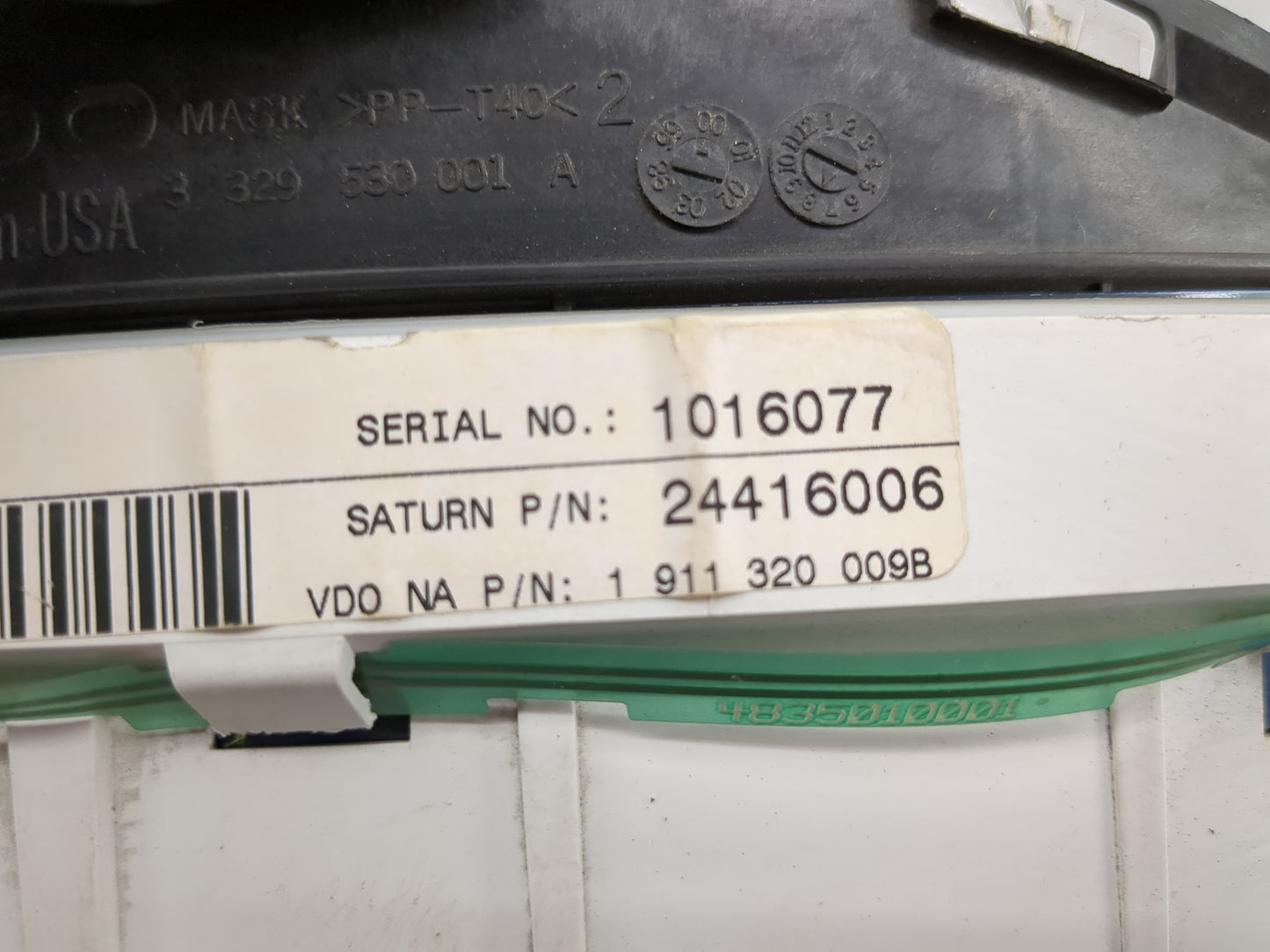 2001 Saturn L Series Instrument Cluster Speedometer Gauges P/N:24416006 1911320009B, 3329530001A Miles: Fits Fits 2000 2002 
