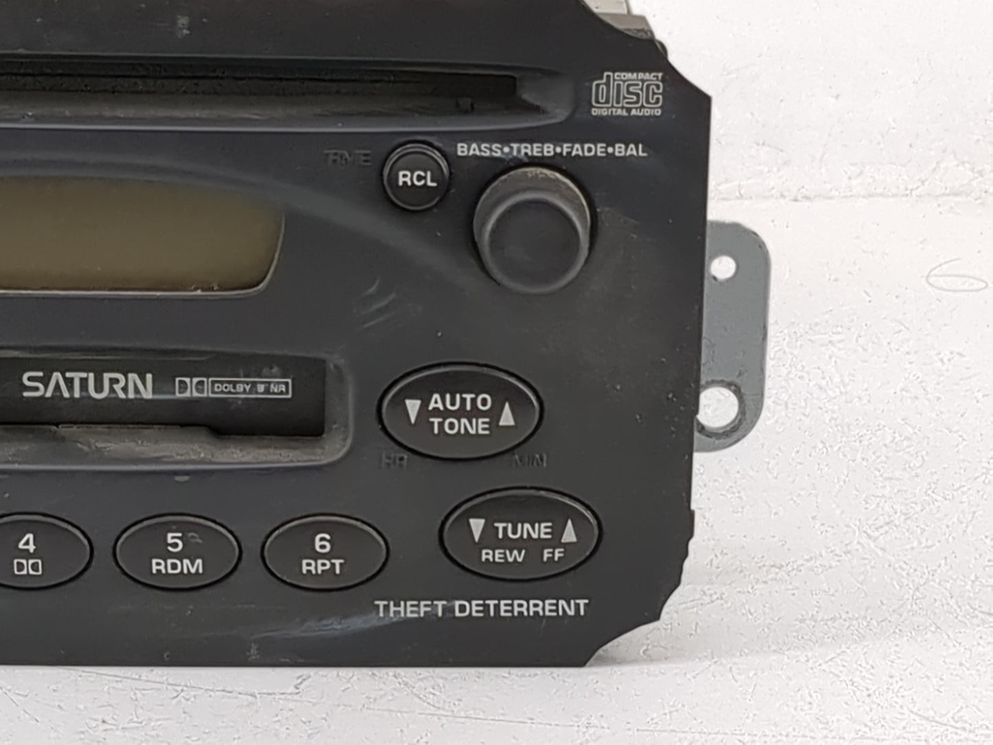 2001 Saturn L Series Radio AM FM Cd Player Receiver Replacement P/N:21024009 CQ-JG1911Z Fits OEM Used Auto Parts - Oemusedau