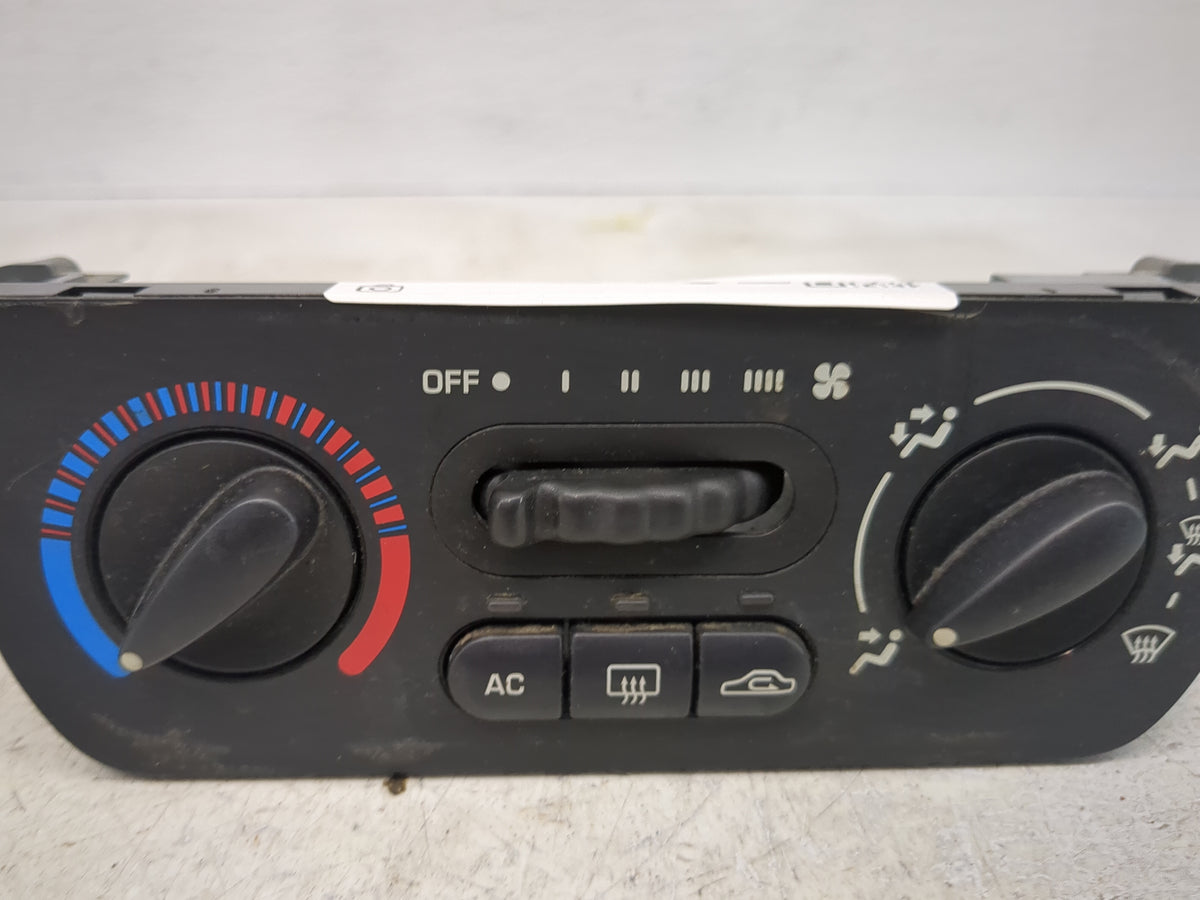 2000-2002 Saturn Sl Climate Control Module Temperature AC/Heater Replacement Fits Fits 2000 2001 2002 OEM Used Auto Parts - 