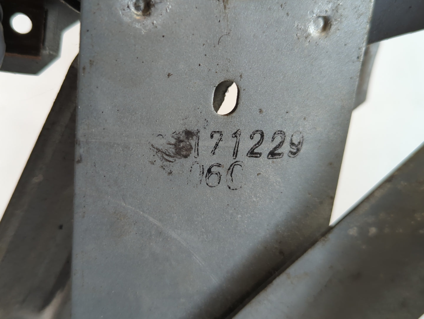 2000-2002 Saturn Sl1 Driver Left Front Window Regulator - Oemusedautoparts1.com