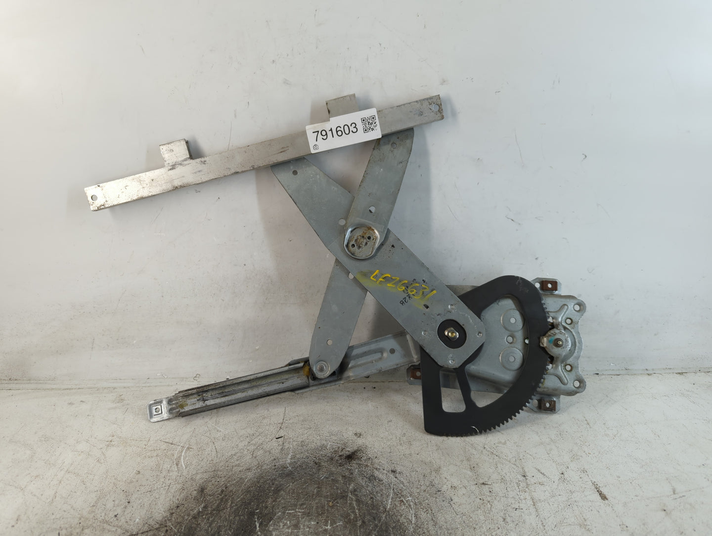 2000-2002 Saturn Sl1 Driver Left Front Window Regulator 791603 - Oemusedautoparts1.com