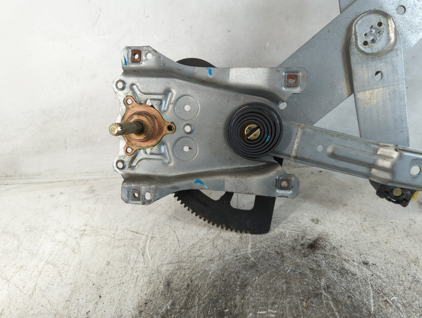 2000-2002 Saturn Sl1 Driver Left Front Window Regulator 791603 - Oemusedautoparts1.com