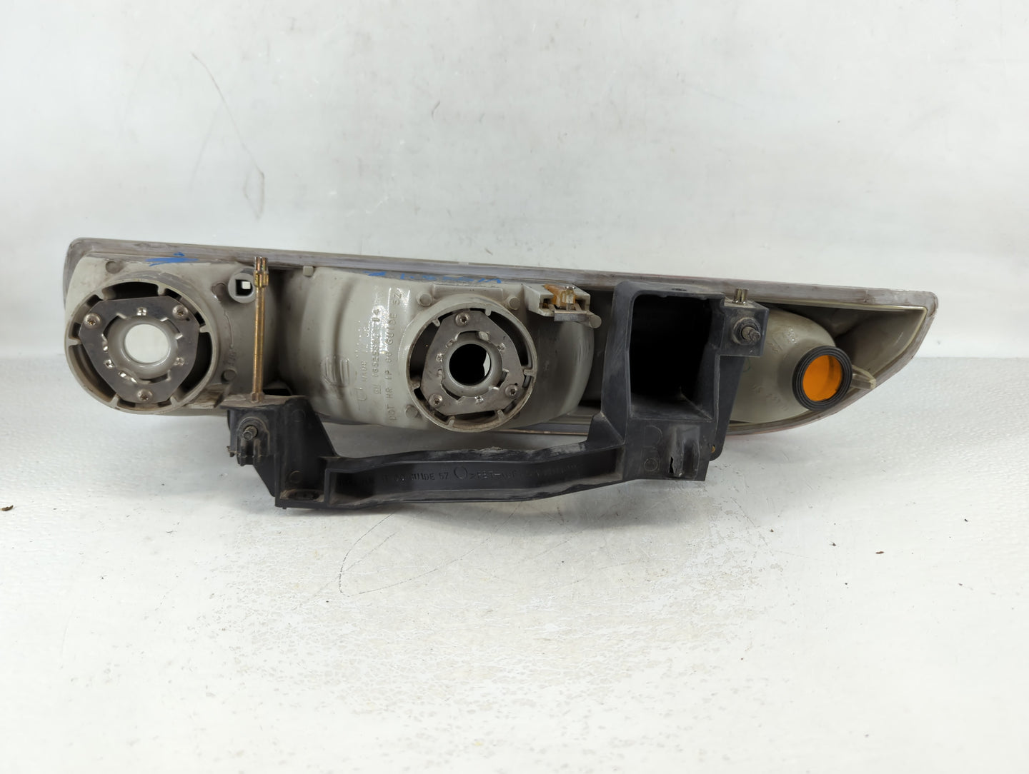 2000-2002 Saturn Sl2 Passenger Right Oem Head Light Headlight Lamp - Oemusedautoparts1.com