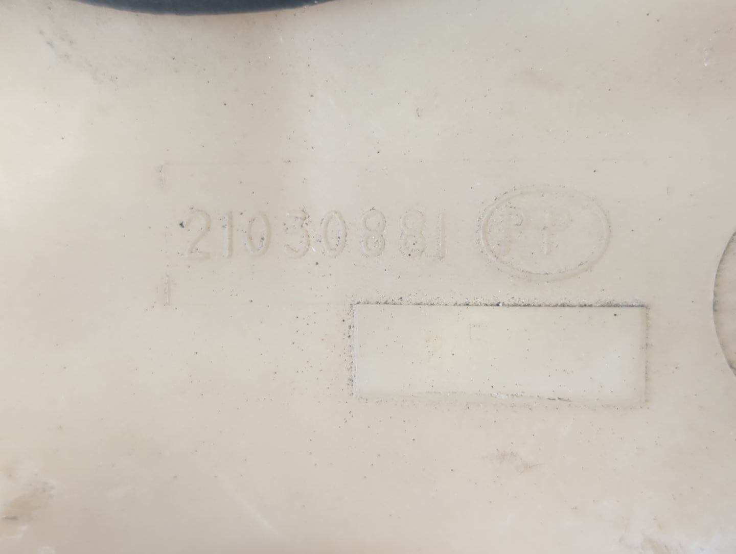 1992-2002 Saturn Sl2 Radiator Coolant Overflow Expansion Tank Bottle - Oemusedautoparts1.com