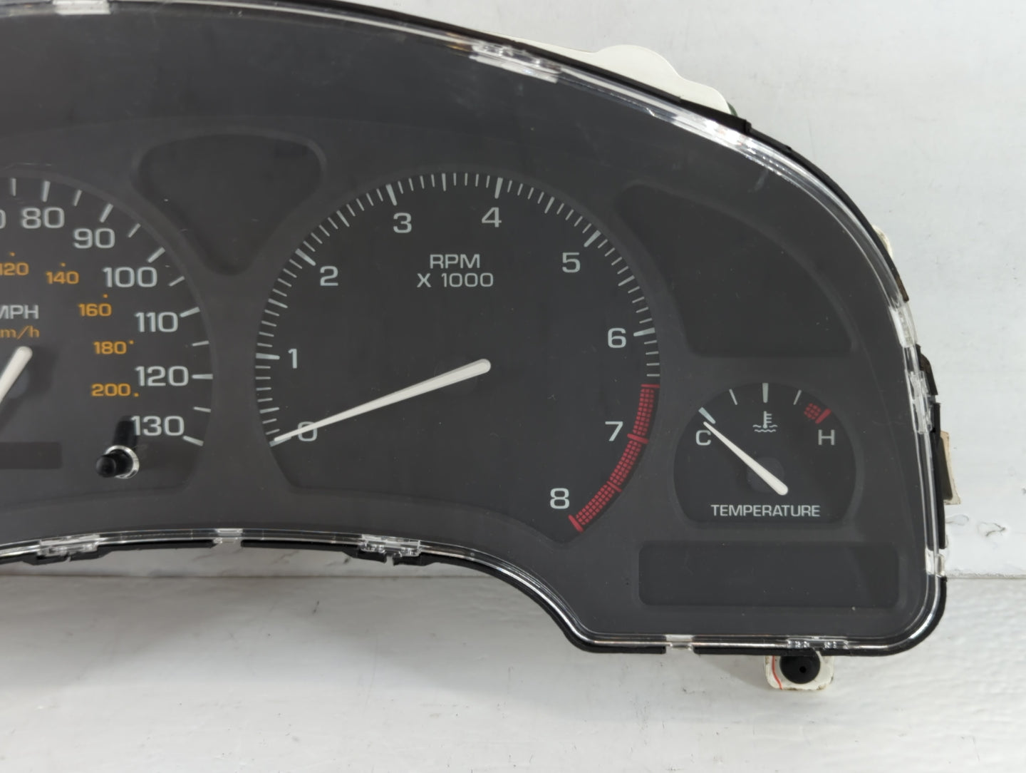 2000-2001 Saturn Sl2 Instrument Cluster Speedometer Gauges P/N:911 320 030B 21025091 Fits Fits 2000 2001 OEM Used Auto Parts