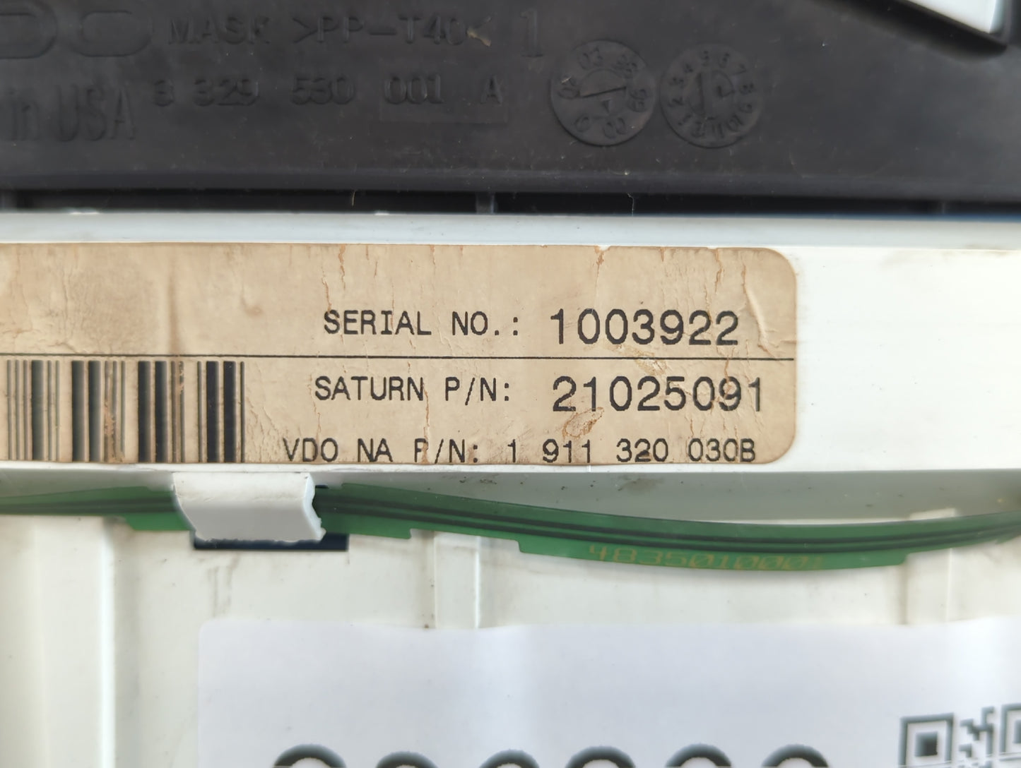 2000-2001 Saturn Sl2 Instrument Cluster Speedometer Gauges P/N:911 320 030B 21025091 Fits Fits 2000 2001 OEM Used Auto Parts