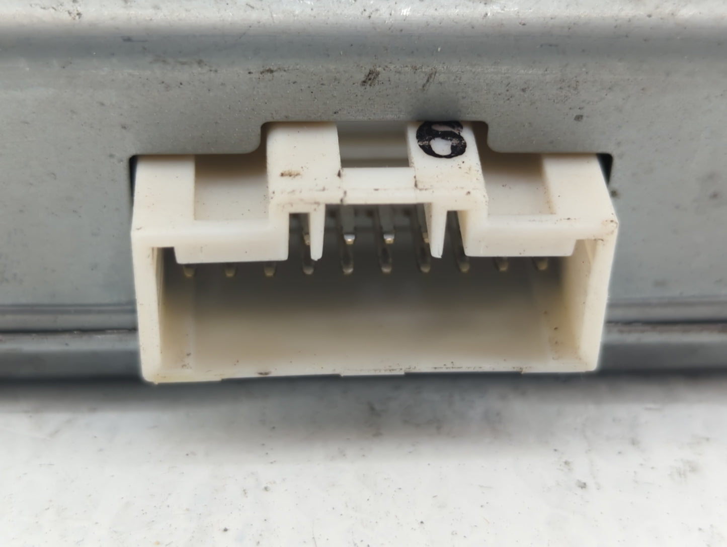 2000-2002 Subaru Forester Chassis Control Module Ccm Bcm Body Control - Oemusedautoparts1.com
