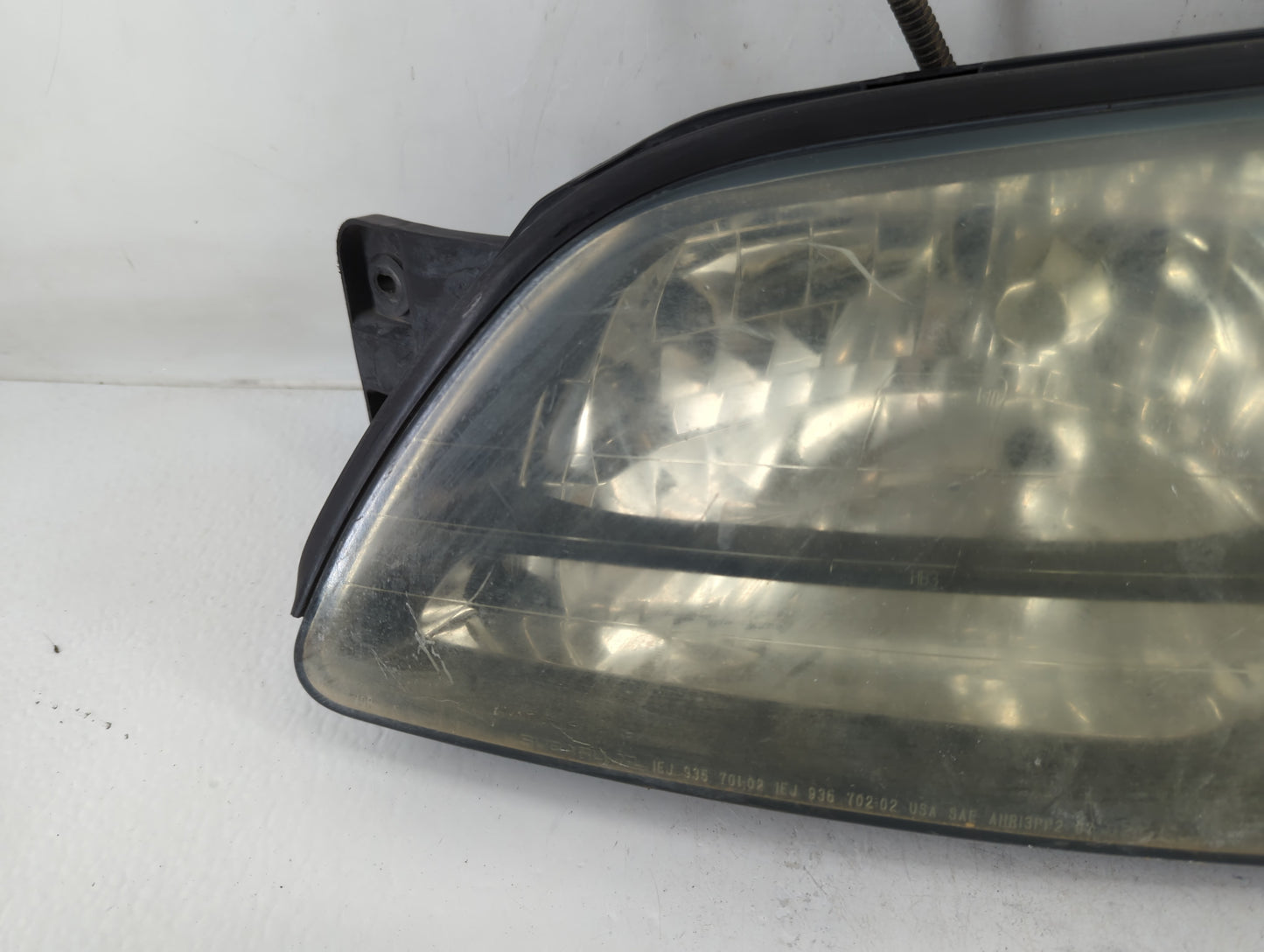 2000-2004 Subaru Legacy Driver Left Oem Head Light Headlight Lamp - Oemusedautoparts1.com