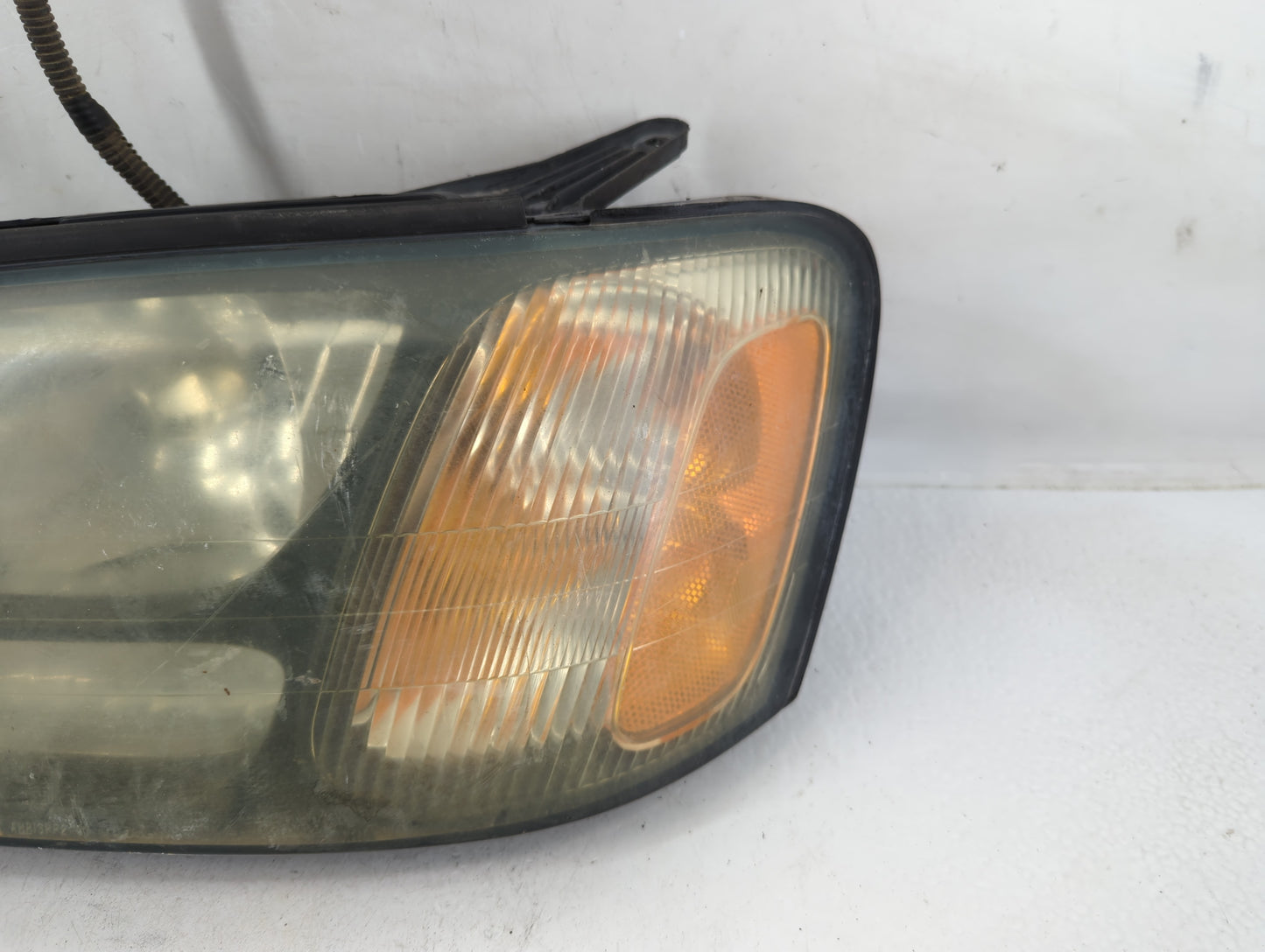 2000-2004 Subaru Legacy Driver Left Oem Head Light Headlight Lamp - Oemusedautoparts1.com