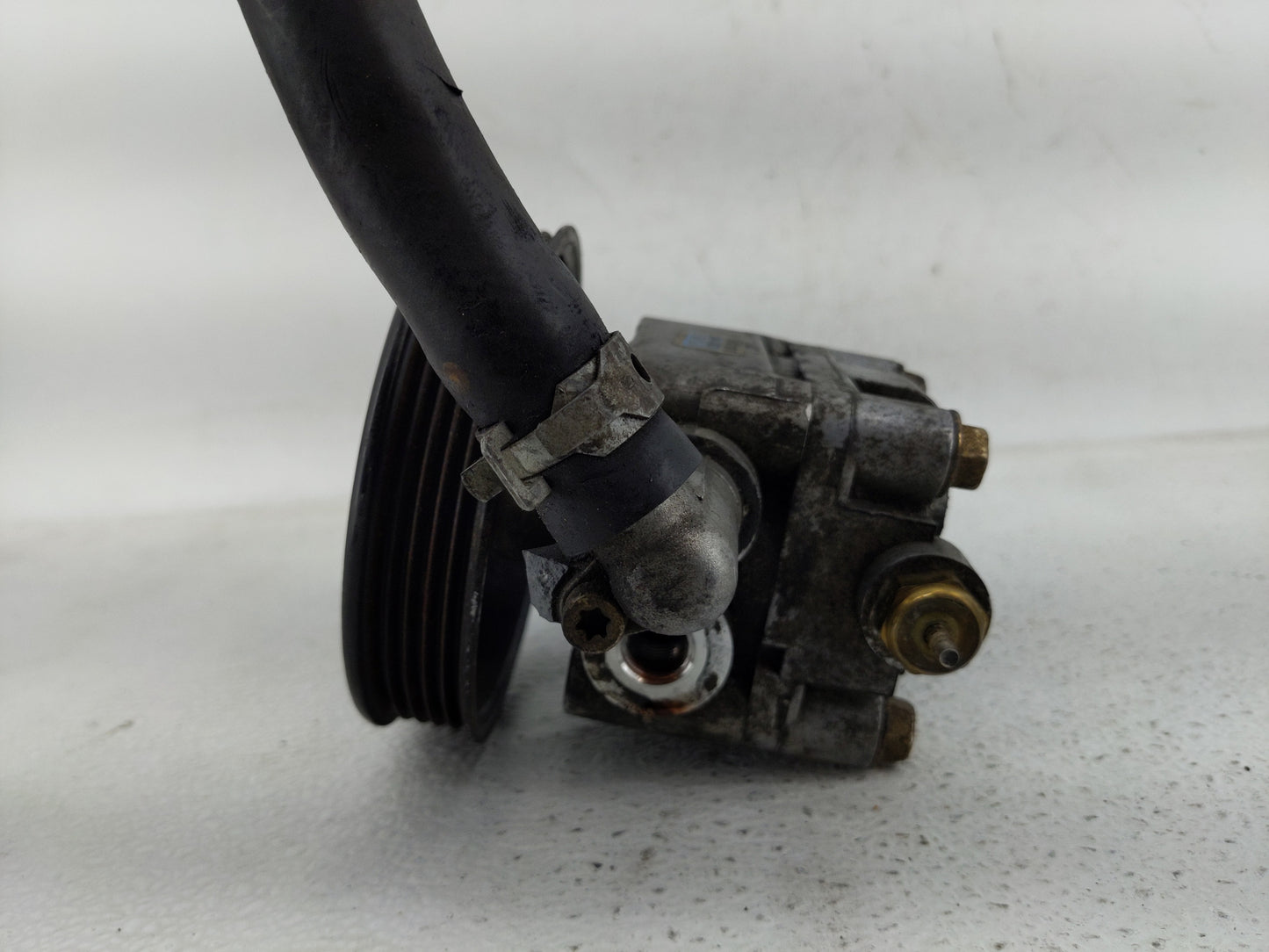 2000-2004 Subaru Legacy Power Steering Column Pump Oem - Oemusedautoparts1.com