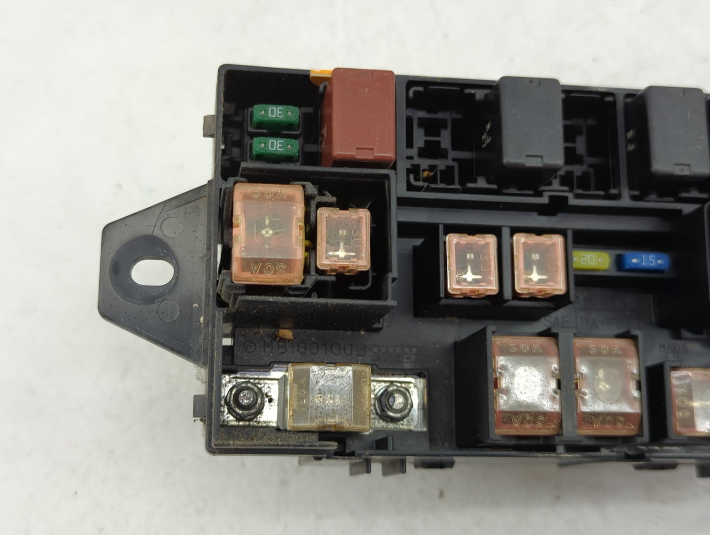 2000-2001 Subaru Legacy Fusebox Fuse Box Panel Relay Module P/N:MB500100B Fits Fits 2000 2001 OEM Used Auto Parts - Oemuseda