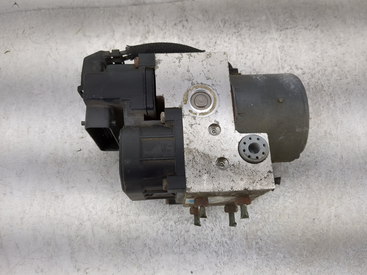 2000-2001 Subaru Legacy ABS Pump Control Module Replacement P/N:0265216746 0273004270, 27534AE00A, 0273004270 Fits Fits 2000