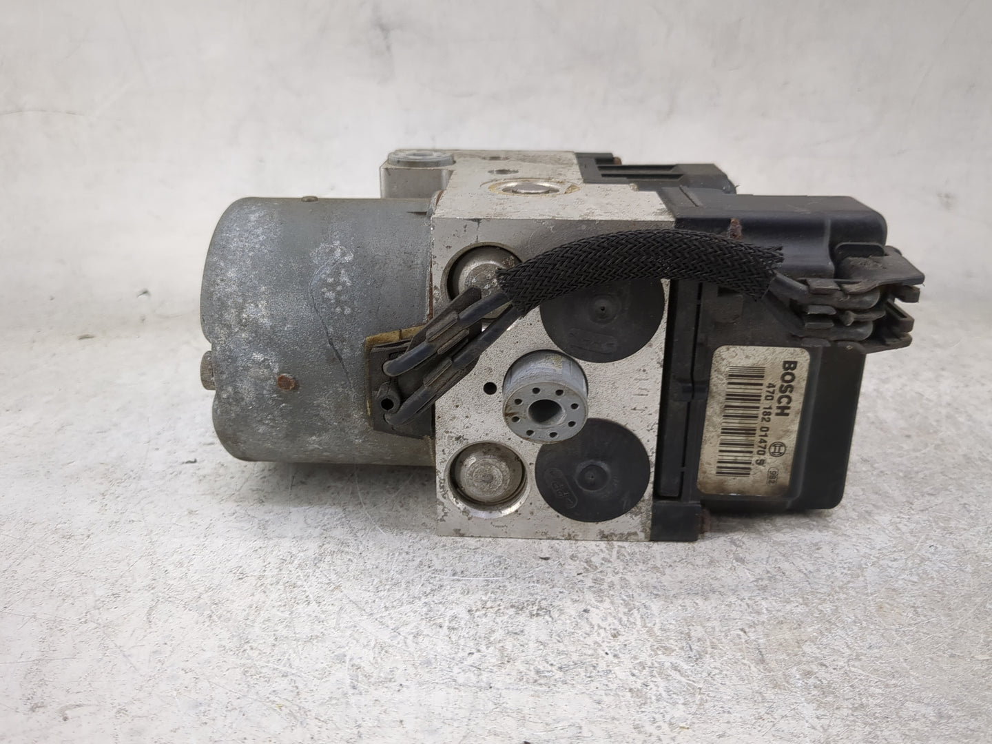 2000-2001 Subaru Legacy ABS Pump Control Module Replacement P/N:0265216746 0273004270, 27534AE00A, 0273004270 Fits Fits 2000