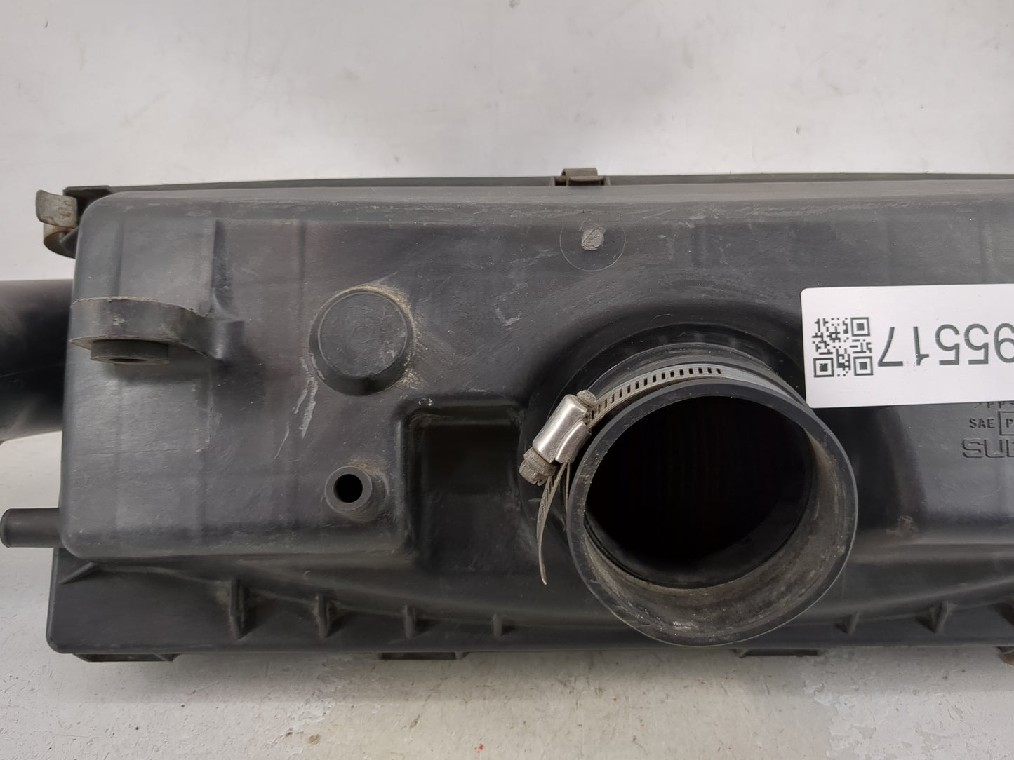 2000-2001 Subaru Legacy Air Cleaner Intake-duct Hose Tube - Oemusedautoparts1.com