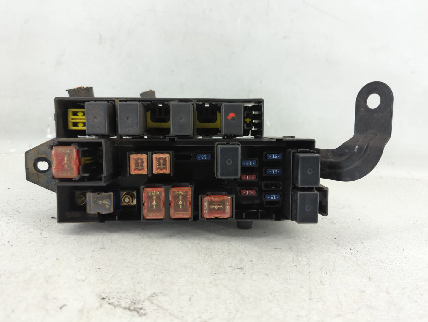 2000-2001 Subaru Legacy Fusebox Fuse Box Panel Relay Module P/N:LB700101W MB500100B Fits Fits 2000 2001 OEM Used Auto Parts 