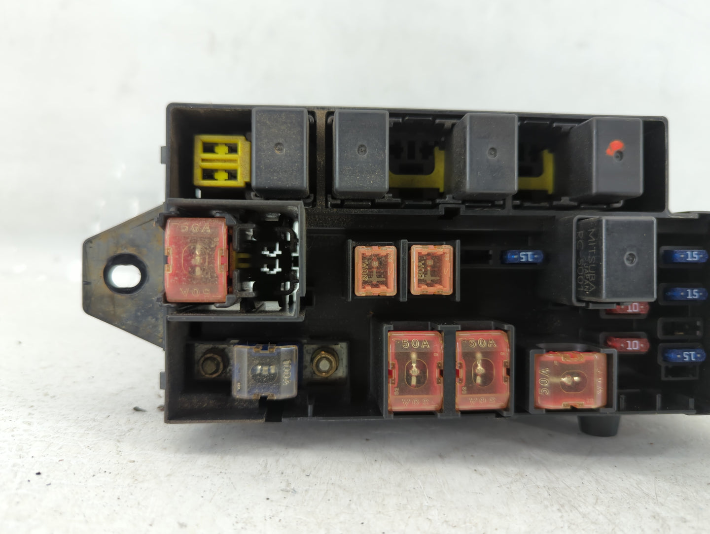 2000-2001 Subaru Legacy Fusebox Fuse Box Panel Relay Module P/N:LB700101W MB500100B Fits Fits 2000 2001 OEM Used Auto Parts 