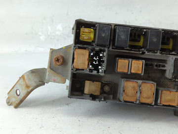 2000-2001 Subaru Legacy Fusebox Fuse Box Panel Relay Module P/N:82231AE01A Fits Fits 2000 2001 OEM Used Auto Parts