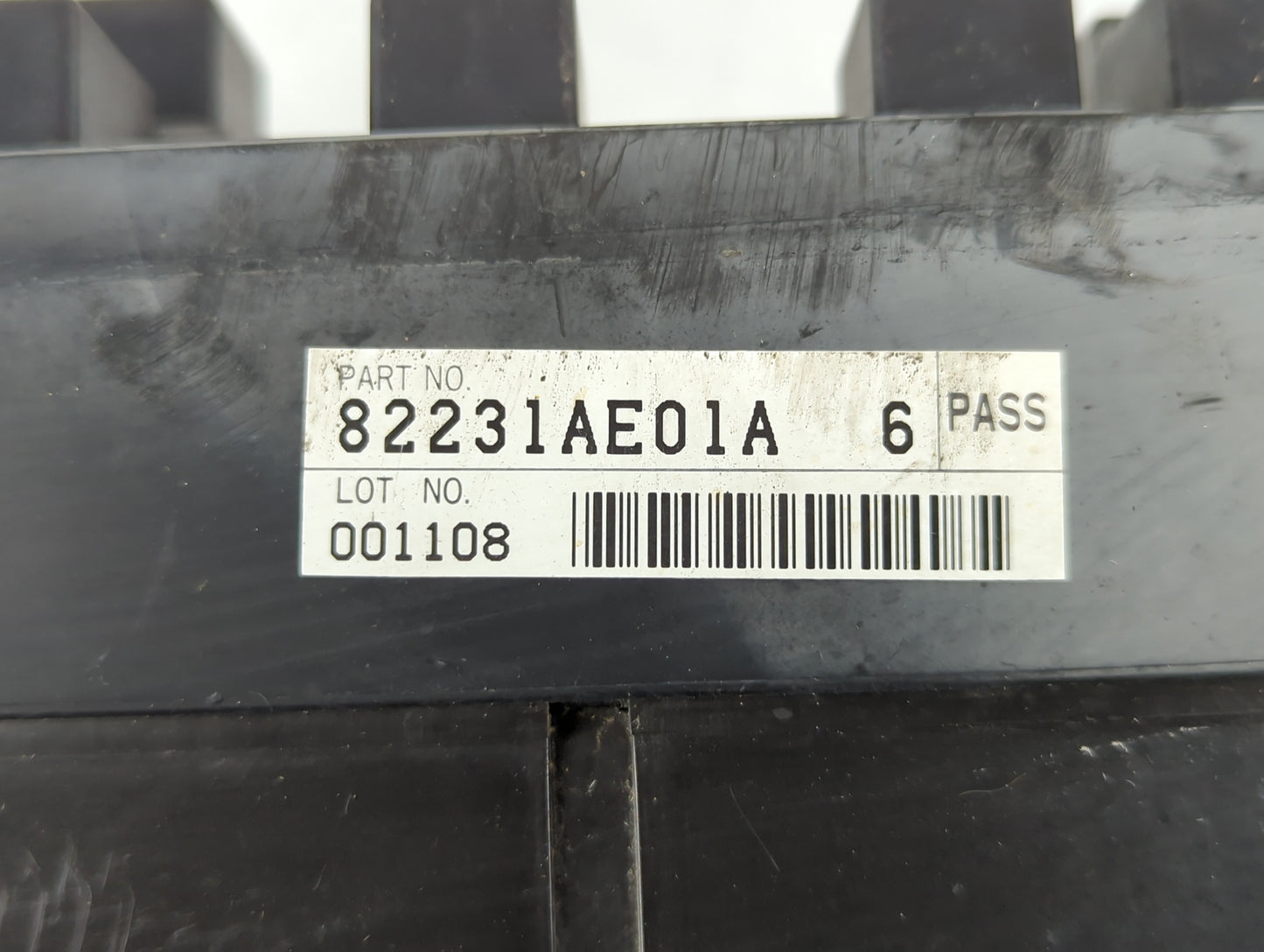 2000-2001 Subaru Legacy Fusebox Fuse Box Panel Relay Module P/N:82231AE01A Fits Fits 2000 2001 OEM Used Auto Parts - Oemused