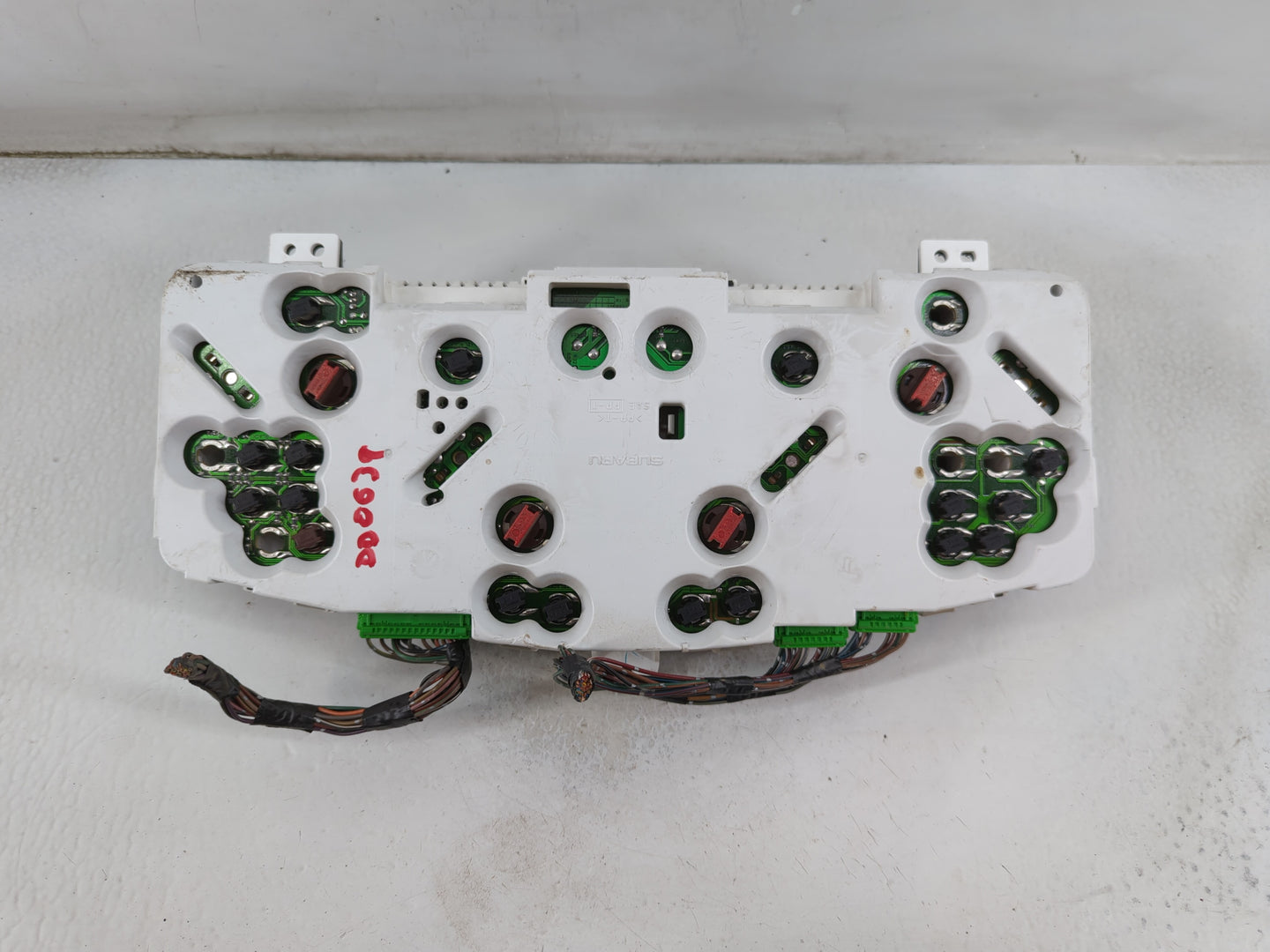 2001-2002 Subaru Legacy Instrument Cluster Speedometer Gauges P/N:241006 850 13AE 71A Fits Fits 2001 2002 OEM Used Auto Part