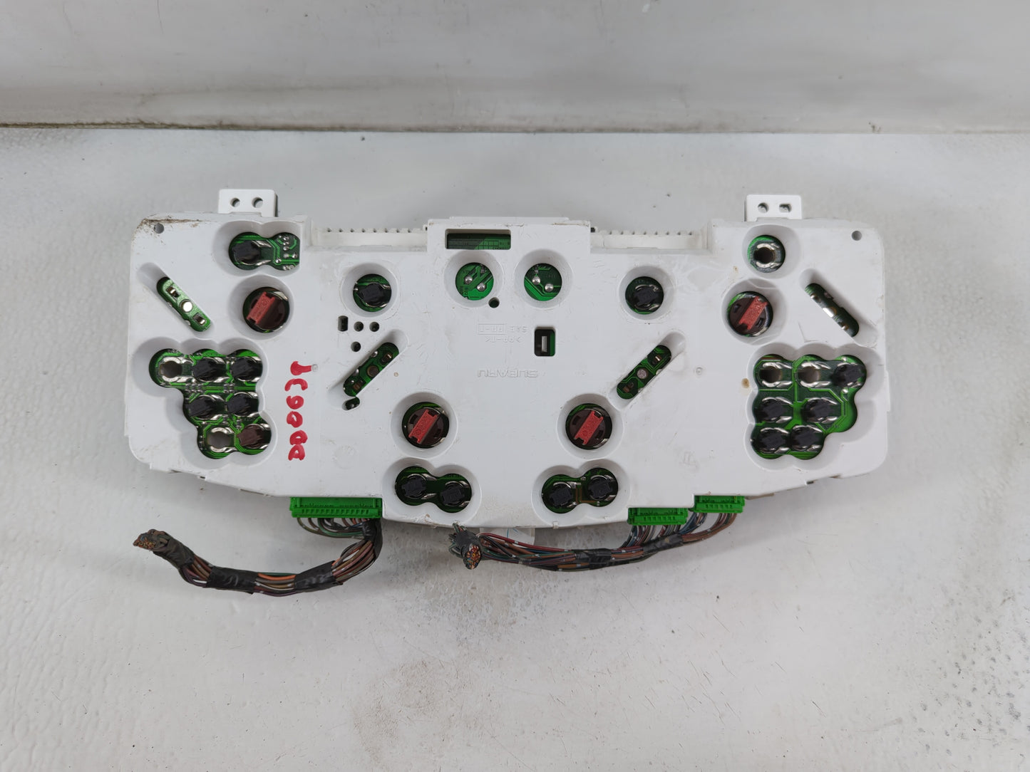 2001-2002 Subaru Legacy Instrument Cluster Speedometer Gauges P/N:241006 850 13AE 71A Fits Fits 2001 2002 OEM Used Auto Part