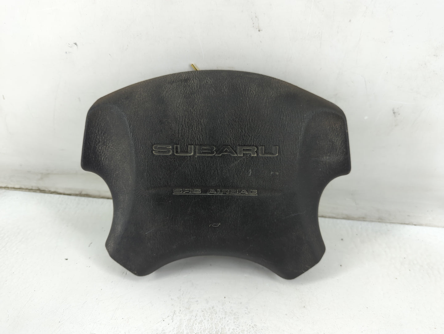 2000-2004 Subaru Legacy Air Bag Driver Left Steering Wheel Mounted Fits Fits 2000 2001 2002 2003 2004 2005 2006 OEM Used Aut