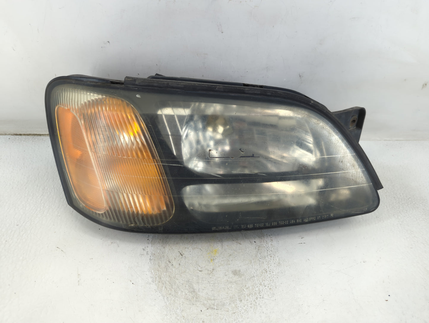 2000-2004 Subaru Legacy Driver Left Oem Head Light Headlight Lamp - Oemusedautoparts1.com