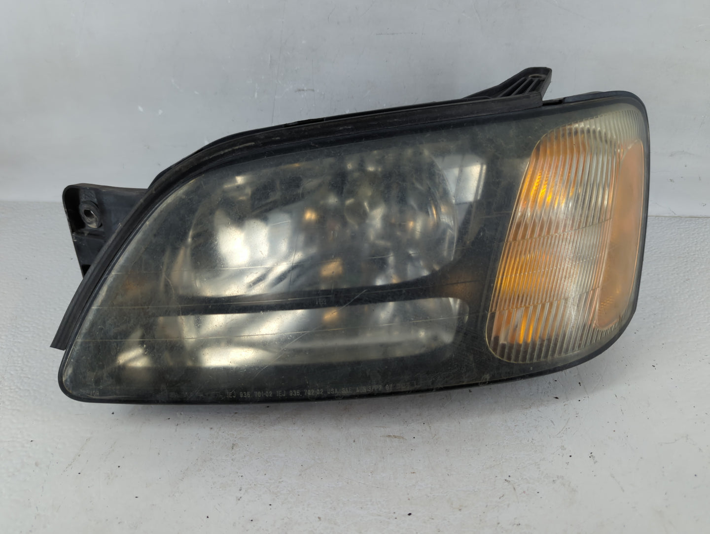 2000-2004 Subaru Legacy Driver Left Oem Head Light Headlight Lamp - Oemusedautoparts1.com