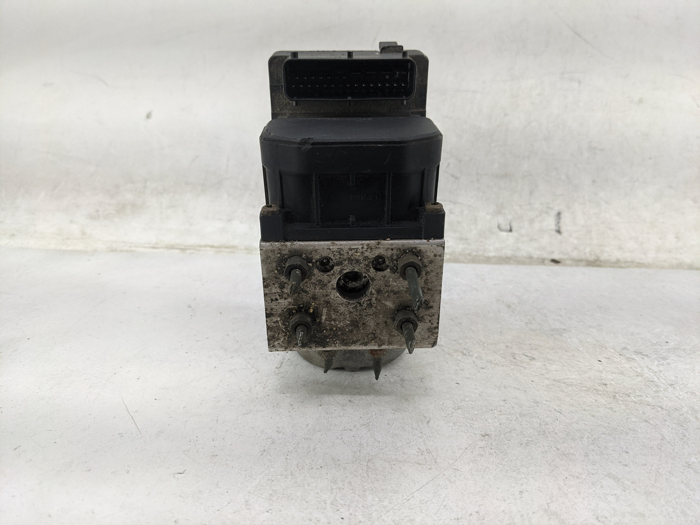 2001 Subaru Outback ABS Pump Control Module Replacement P/N:0265220487 4845840032 Fits OEM Used Auto Parts - Oemusedautopart
