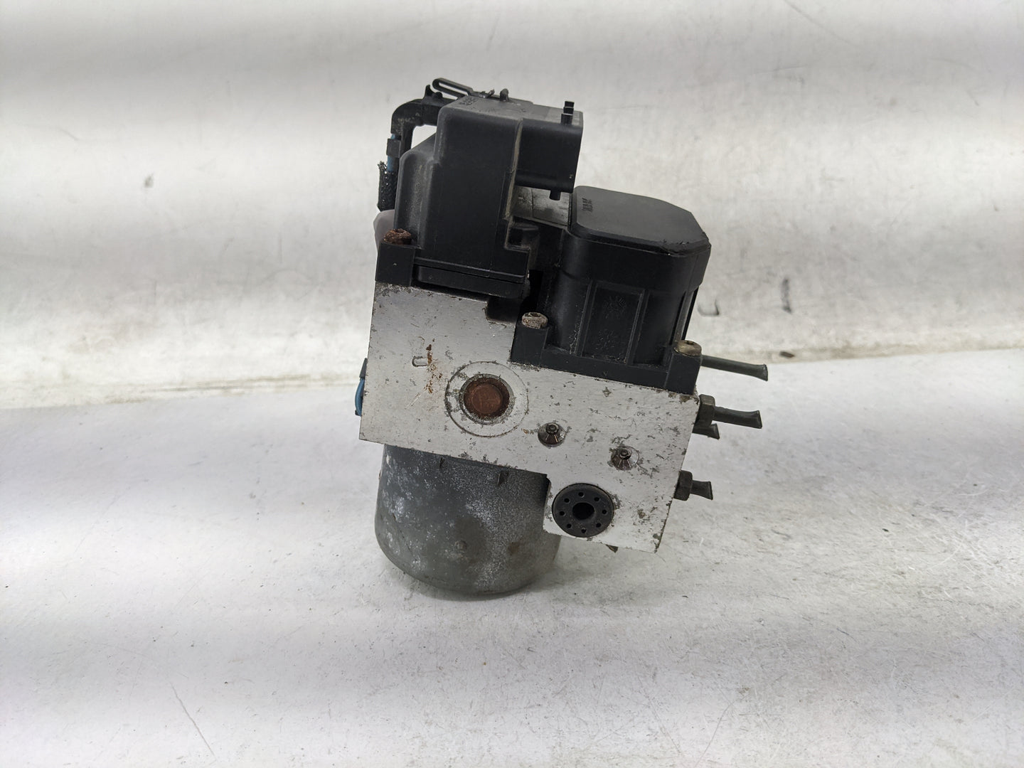 2001 Subaru Outback ABS Pump Control Module Replacement P/N:0265220487 4845840032 Fits OEM Used Auto Parts - Oemusedautopart