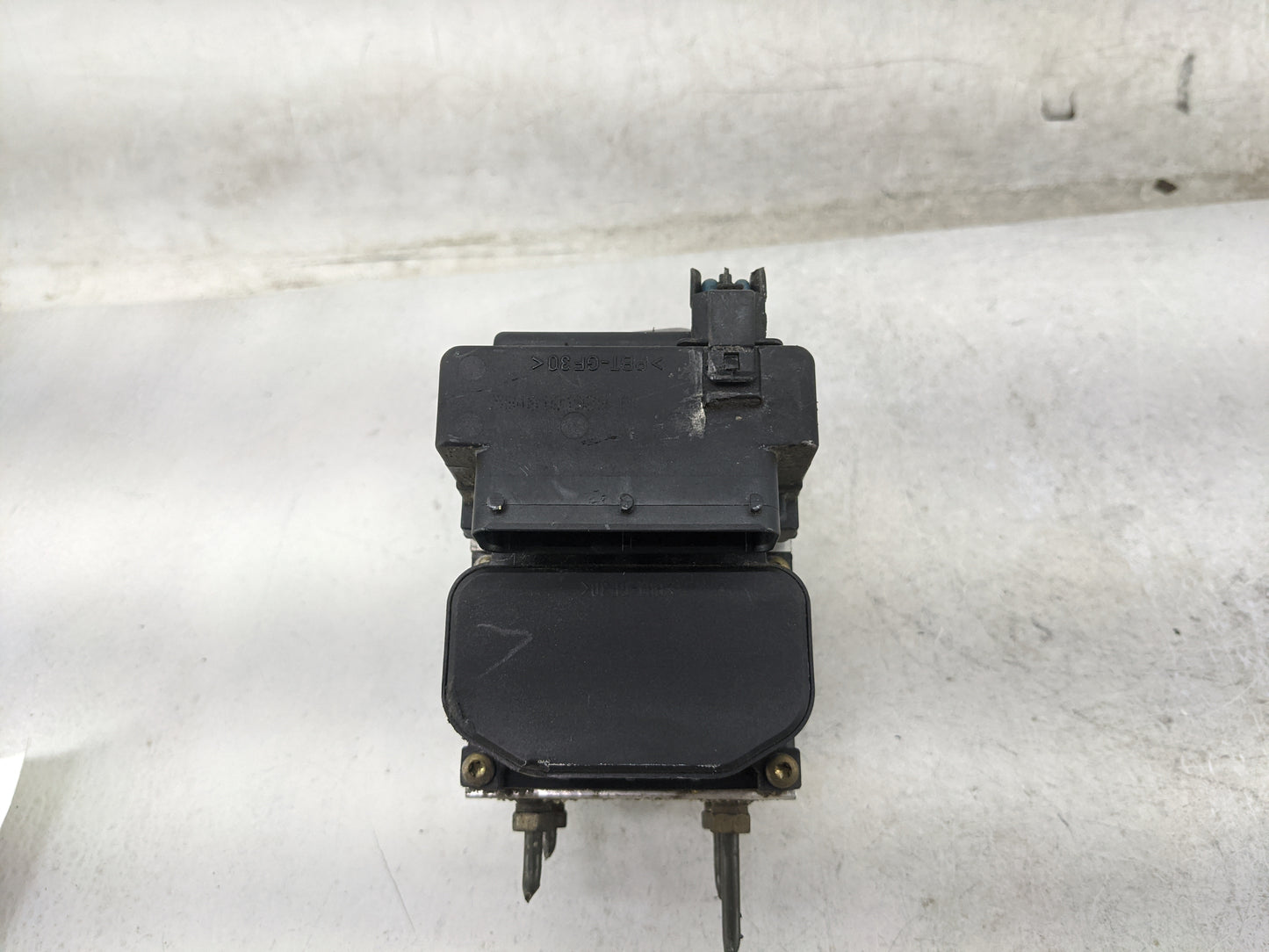 2001 Subaru Outback ABS Pump Control Module Replacement P/N:0265220487 4845840032 Fits OEM Used Auto Parts - Oemusedautopart