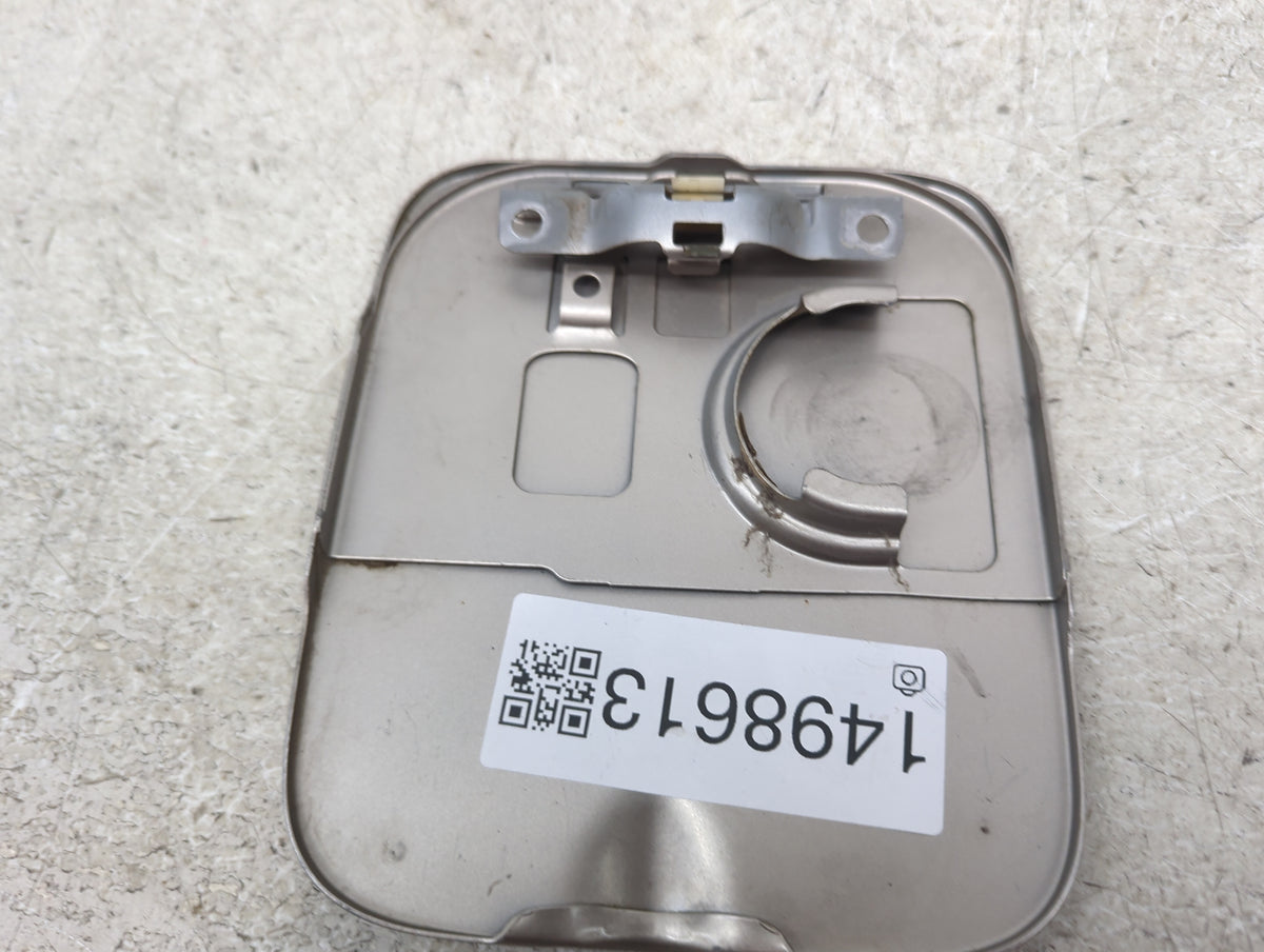 2001 Suzuki Vitara Fuel Tank Door Lid Gas Tank Beige - Oemusedautoparts1.com