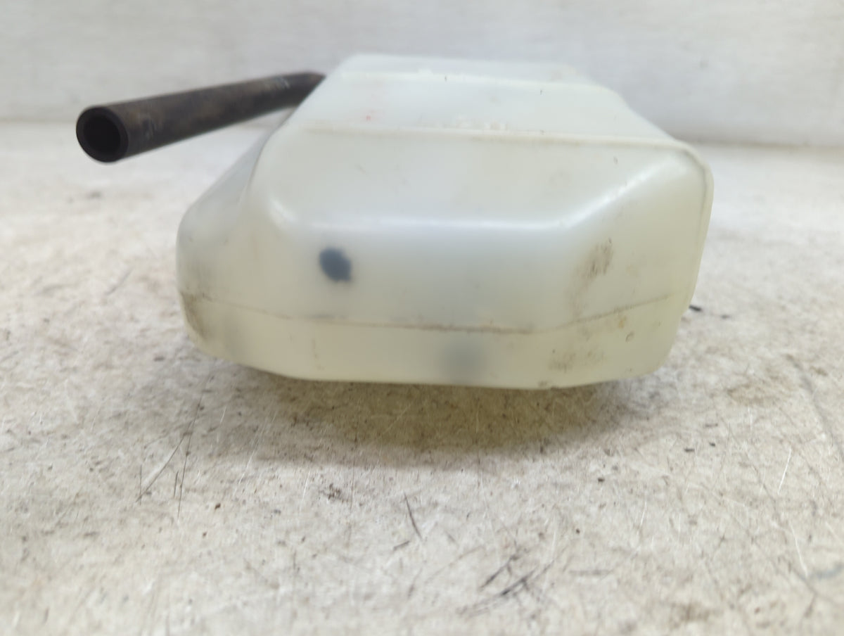 2000-2003 Suzuki Vitara Windshield Washer Fluid Reservoir Bottle Oem - Oemusedautoparts1.com