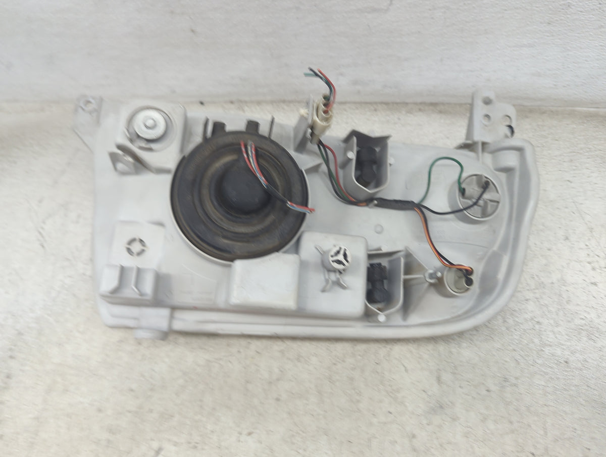 2001 Suzuki Vitara Passenger Right Oem Head Light Headlight Lamp - Oemusedautoparts1.com
