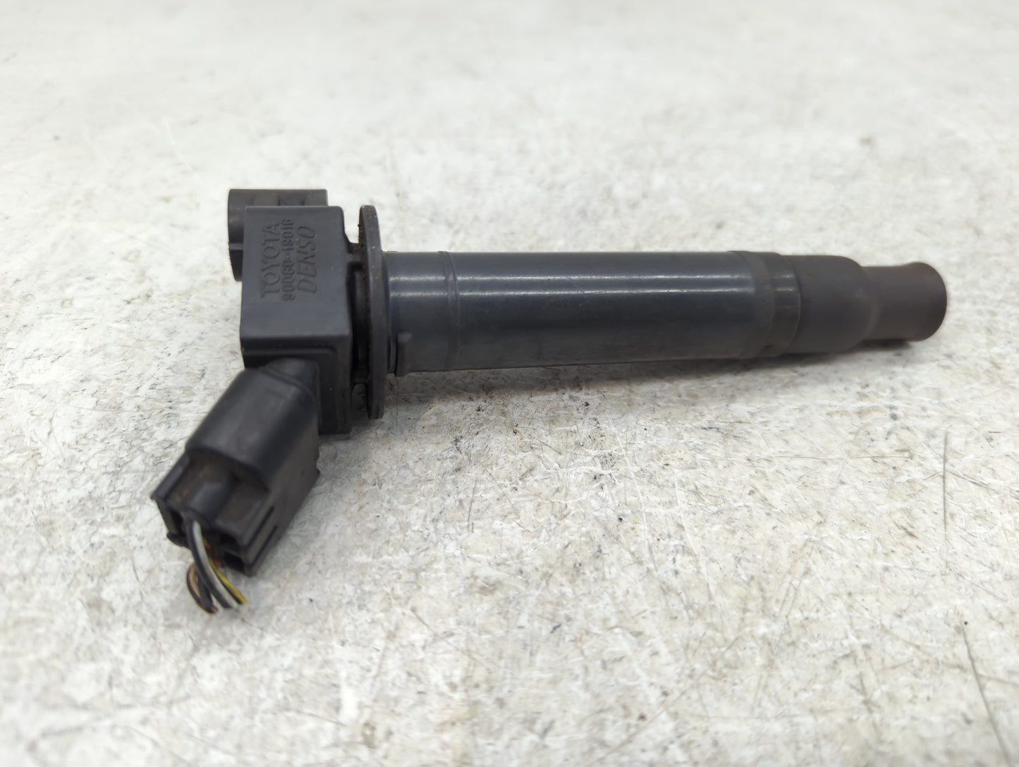 2000-2004 Toyota Avalon Ignition Coil Igniter Pack - Oemusedautoparts1.com