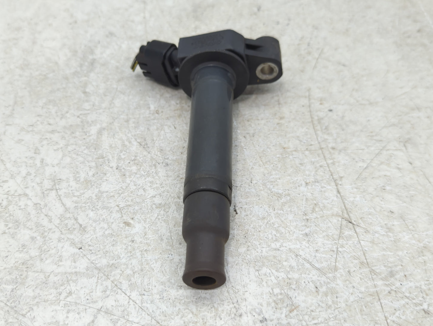 2000-2004 Toyota Avalon Ignition Coil Igniter Pack - Oemusedautoparts1.com