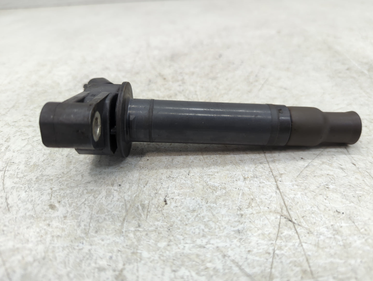 2000-2004 Toyota Avalon Ignition Coil Igniter Pack - Oemusedautoparts1.com