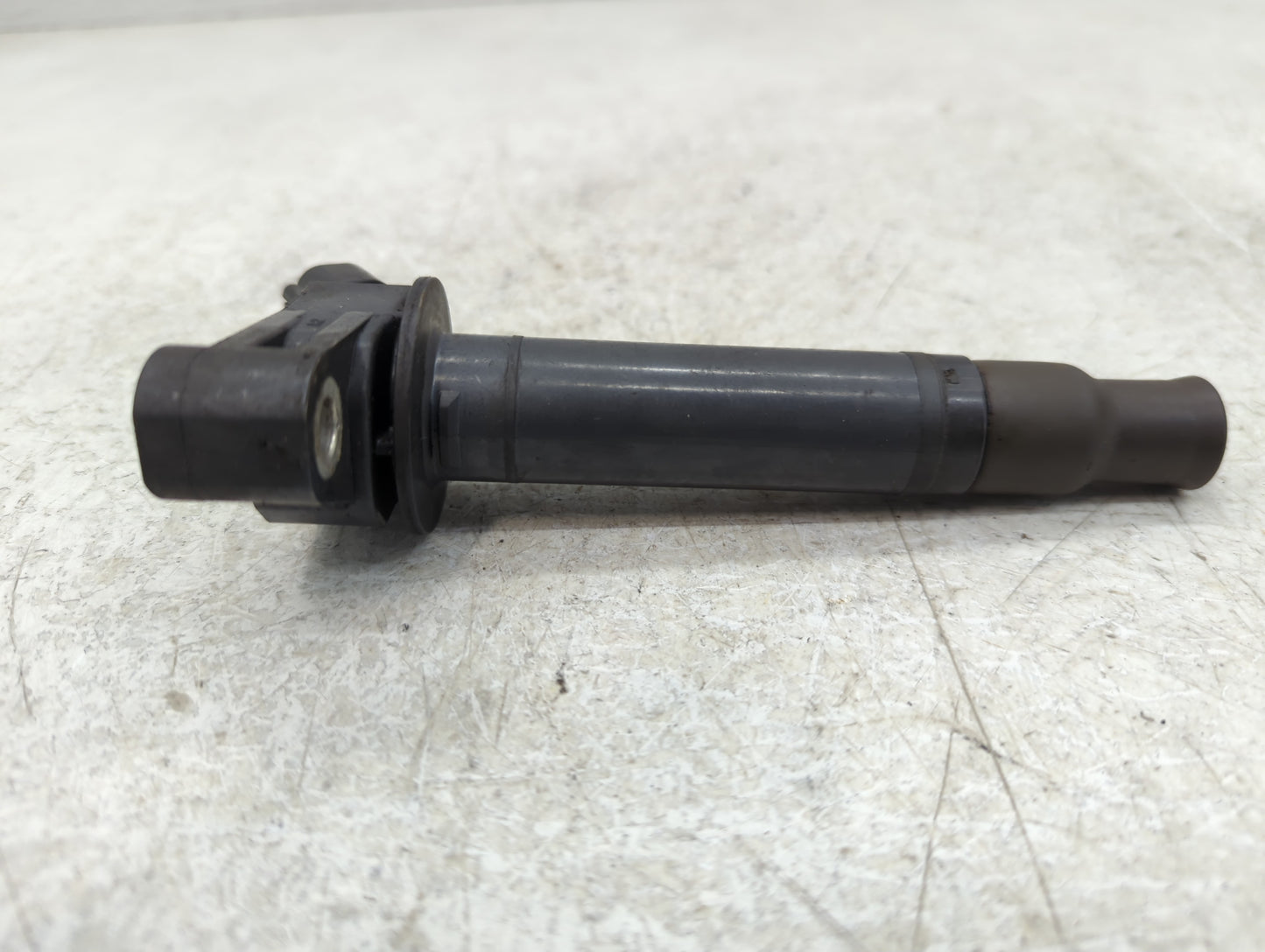 2000-2004 Toyota Avalon Ignition Coil Igniter Pack - Oemusedautoparts1.com