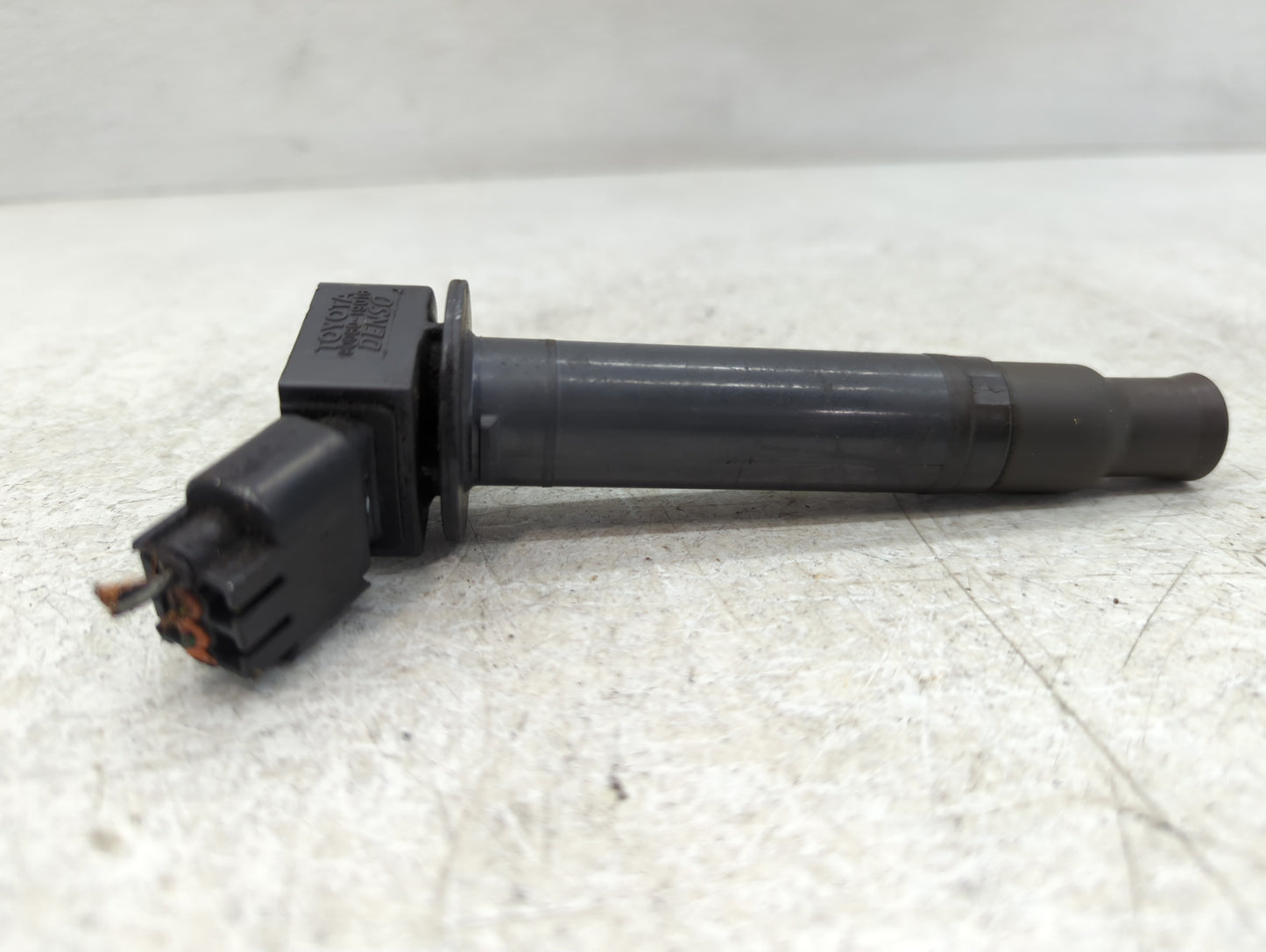2000-2004 Toyota Avalon Ignition Coil Igniter Pack - Oemusedautoparts1.com