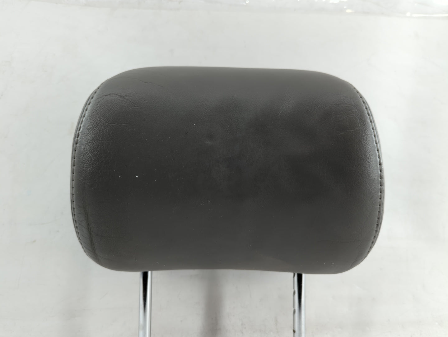 2000-2004 Toyota Avalon Headrest Head Rest Rear Seat Fits Fits 2000 2001 2002 2003 2004 OEM Used Auto Parts - Oemusedautopar