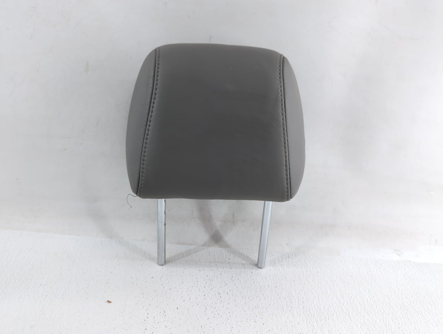2000-2004 Toyota Avalon Headrest Head Rest Rear Seat Fits Fits 2000 2001 2002 2003 2004 OEM Used Auto Parts - Oemusedautopar
