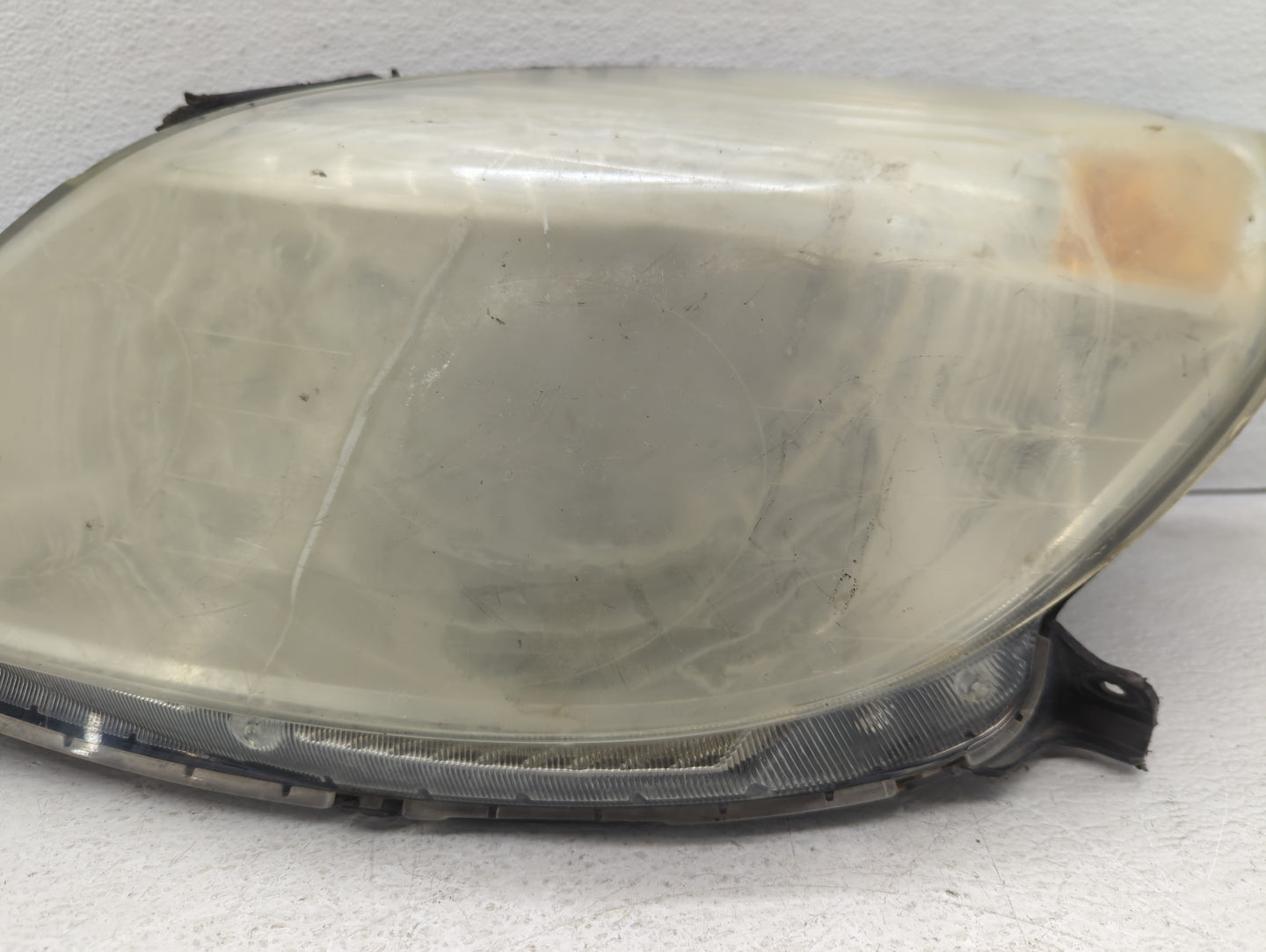 2000-2004 Toyota Avalon Driver Left Oem Head Light Headlight Lamp - Oemusedautoparts1.com