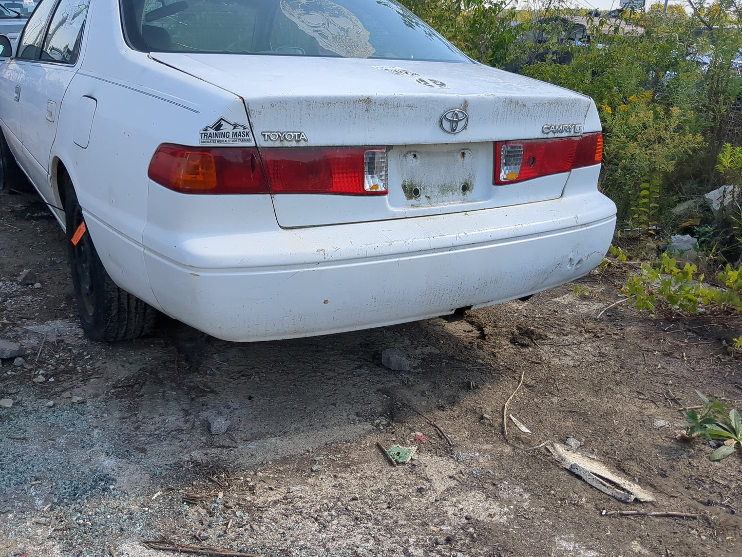 2000-2001 Toyota Camry Rear Bumper Assembly Oem - Oemusedautoparts1.com