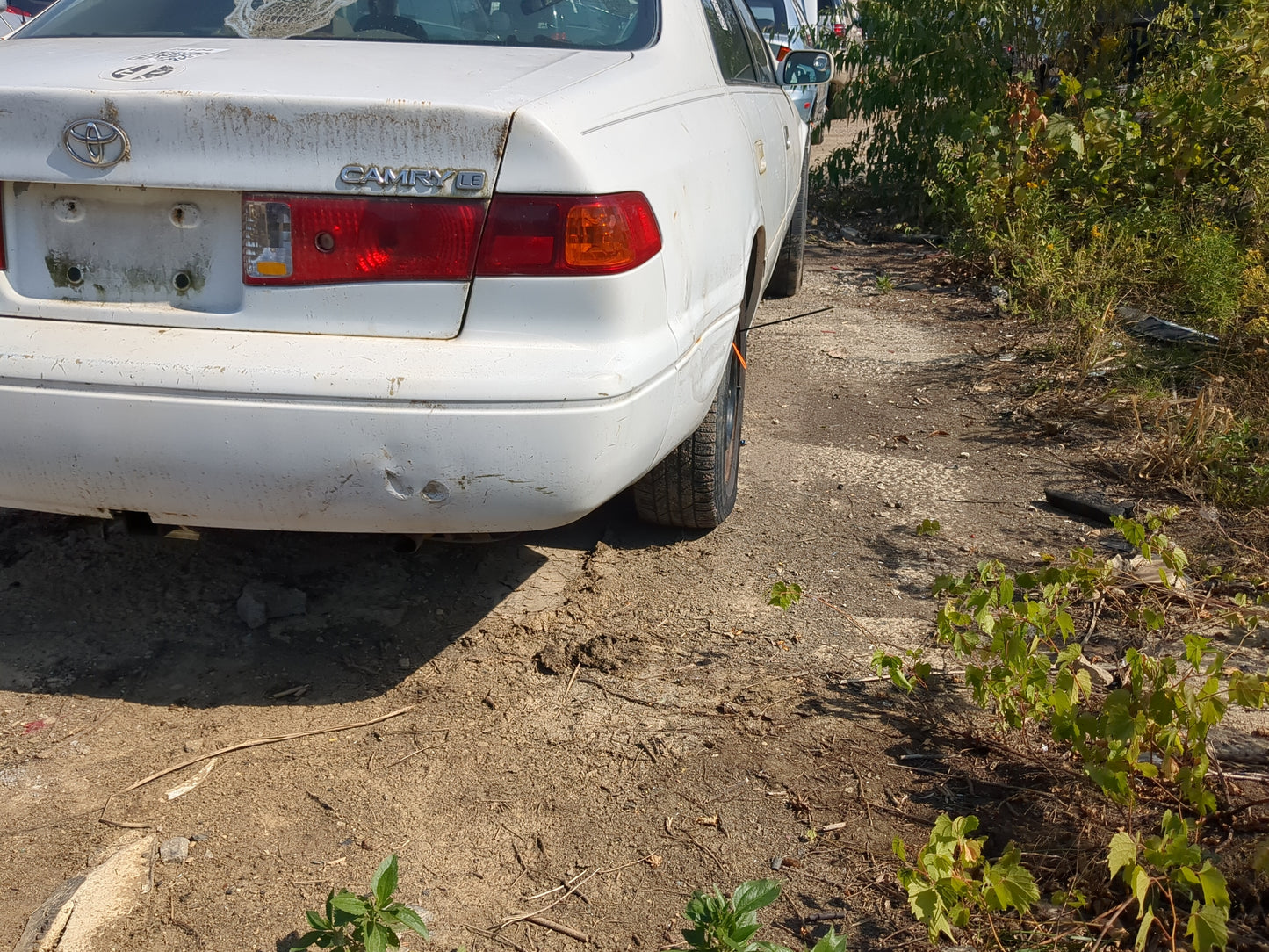 2000-2001 Toyota Camry Rear Bumper Assembly Oem - Oemusedautoparts1.com