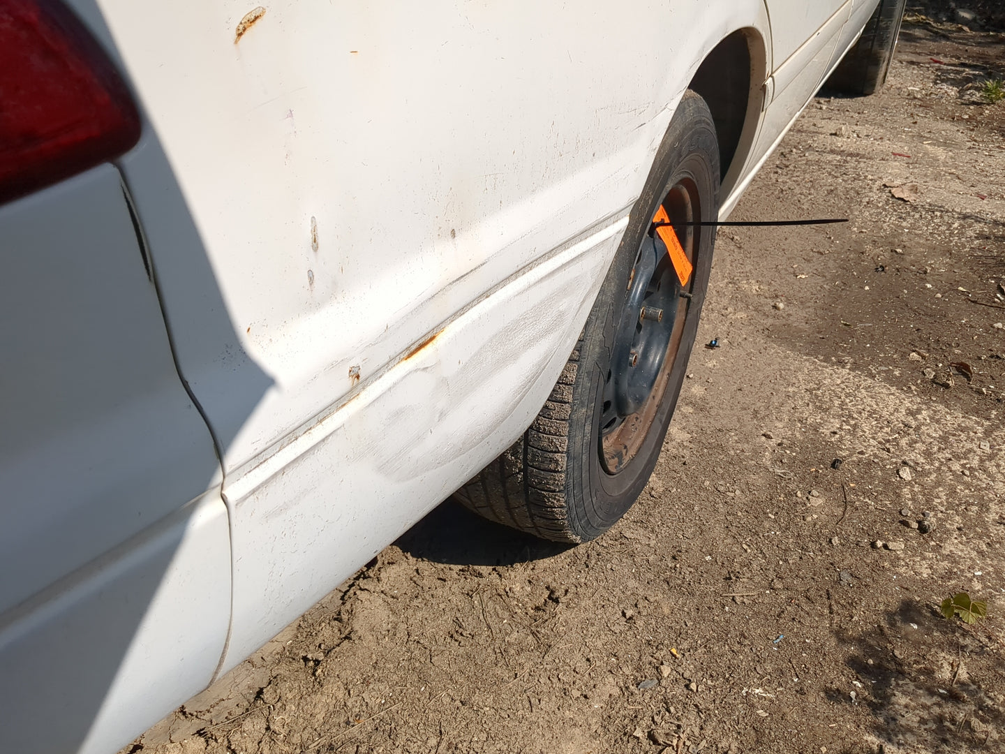 2000-2001 Toyota Camry Rear Bumper Assembly Oem - Oemusedautoparts1.com