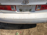 2000-2001 Toyota Camry Rear Bumper Assembly Oem - Oemusedautoparts1.com