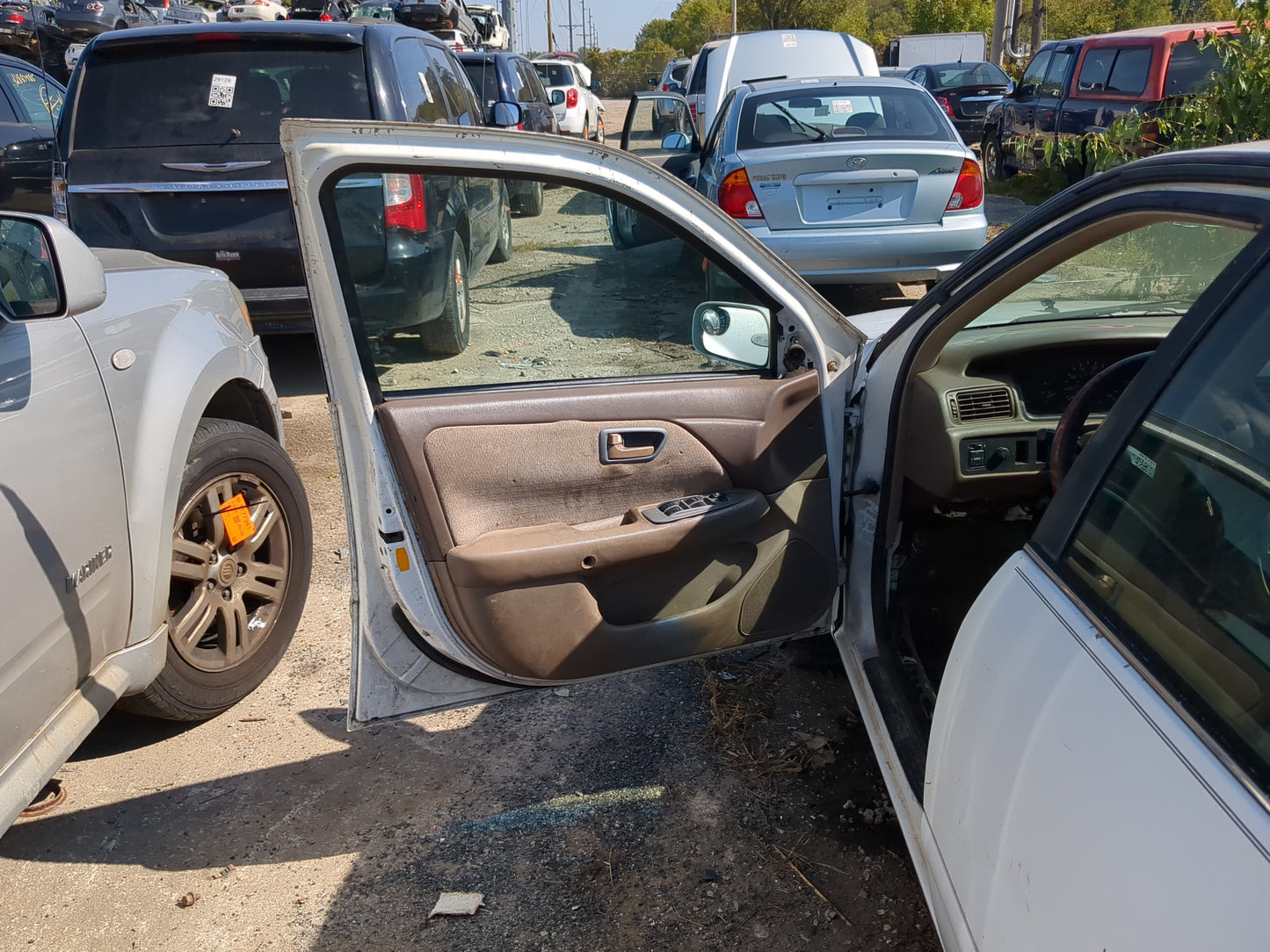 1997-2001 Toyota Camry Driver Front Door Oem 1177639 - Oemusedautoparts1.com