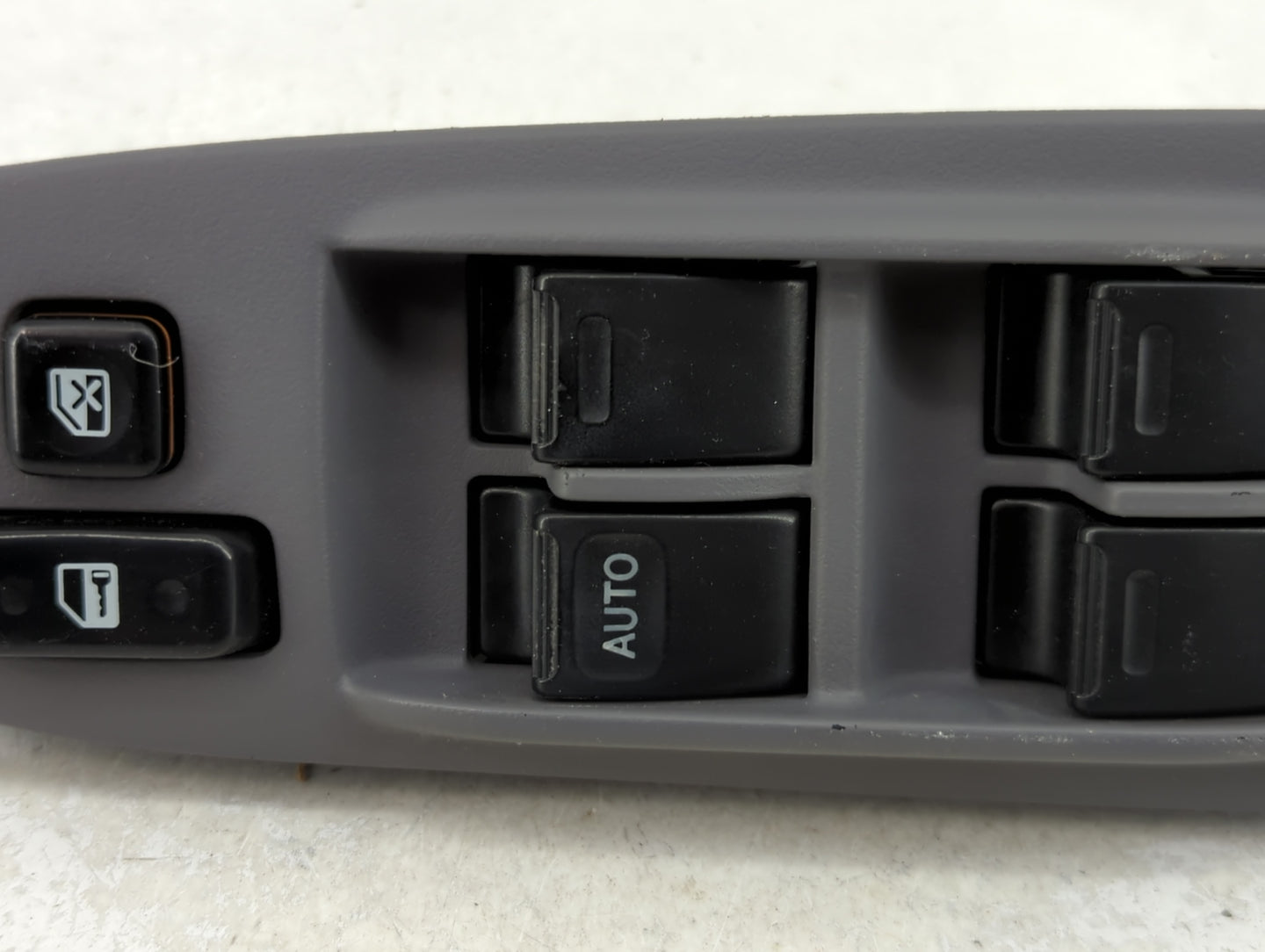 2000-2001 Toyota Camry Master Power Window Switch Replacement Driver Side Left P/N:74232-AA030 Fits OEM Used Auto Parts - Oe